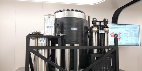 20251008658144.jpg 295.jpg